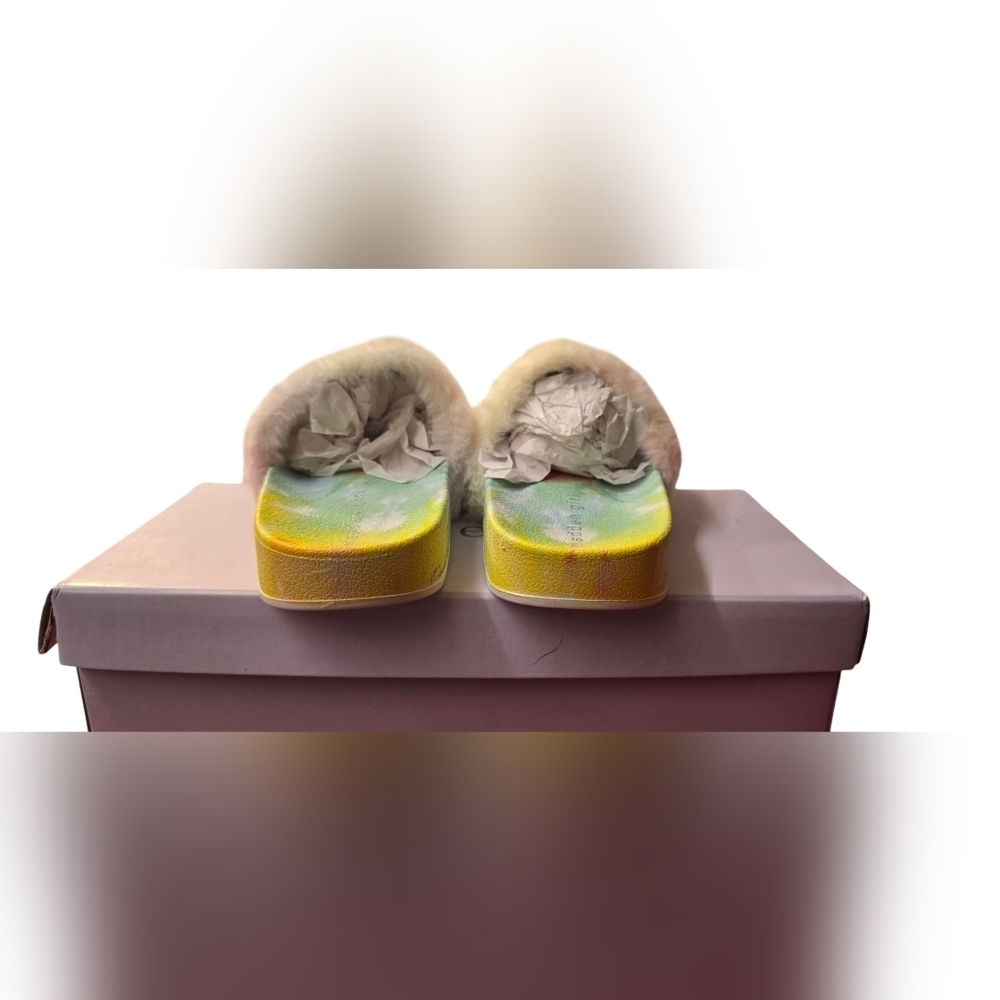 *NWT* Madden Girl Slippers - Picture 11 of 13
